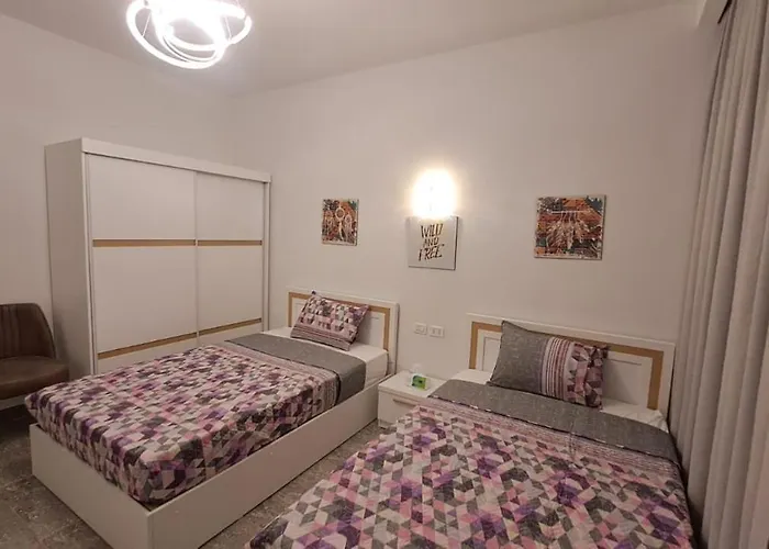 Sunny Apartment *